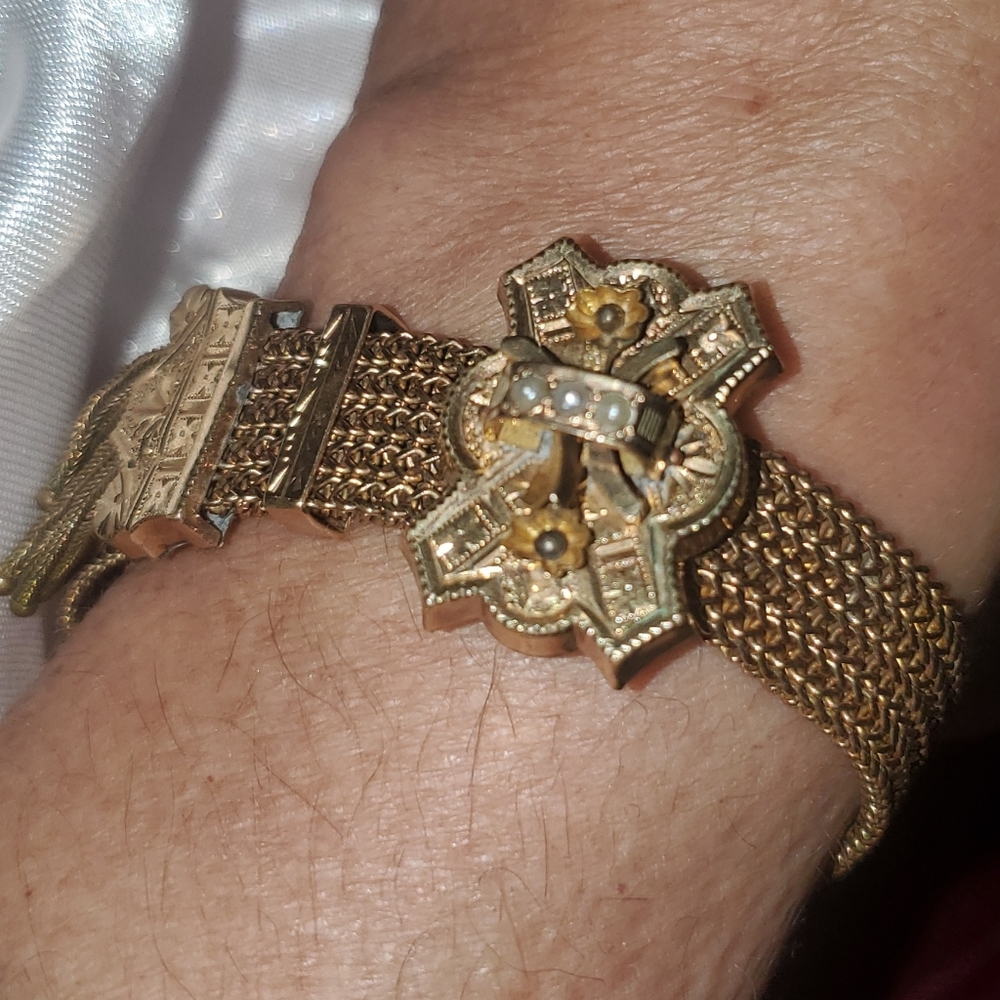 Antique Victorian Era woven gold mesh bracelet - Picture 14 of 16